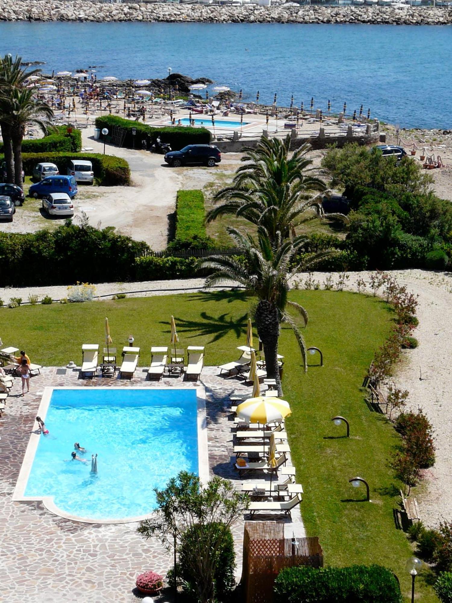 Sunbay Park Hotel Civitavecchia Exterior foto